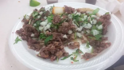 El Caney Market, business photo 3