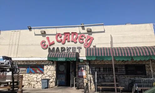 El Caney Market business photo