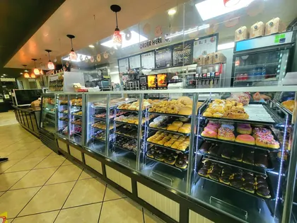 Yum Yum Donuts, business photo 3
